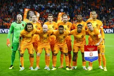 Thumbnail for article: Van Hooijdonk kiest zijn Oranje: 'Berghuis en Klaassen laten het elke week zien'
