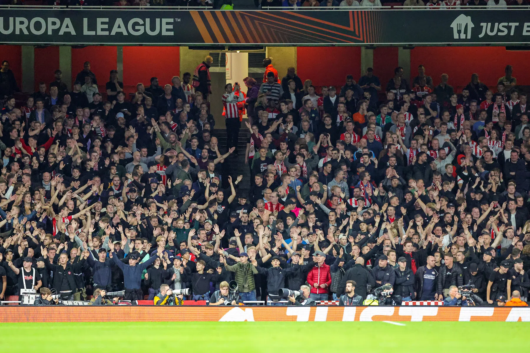 UEFA pakt PSV stevig aan: geldboete en verbod op uitfans in Noorwegen