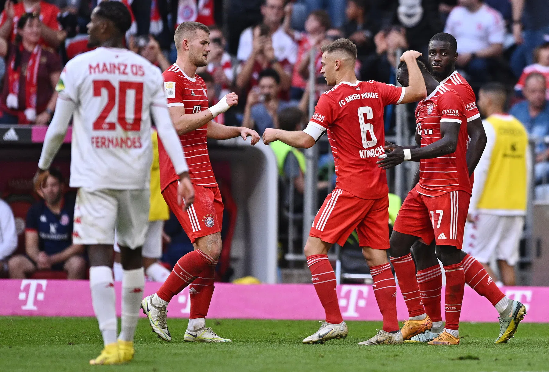 De Ligt valt uit bij soeverein Bayern, Alonso weer onderuit