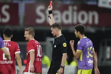 Thumbnail for article: De Wit hoopt na 'terechte' rode kaart op coulance richting duel met PSV