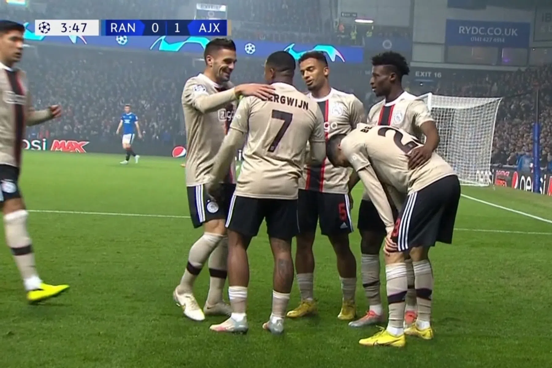 'Bewussie' of gelukje? Berghuis opent op bijzondere manier de score