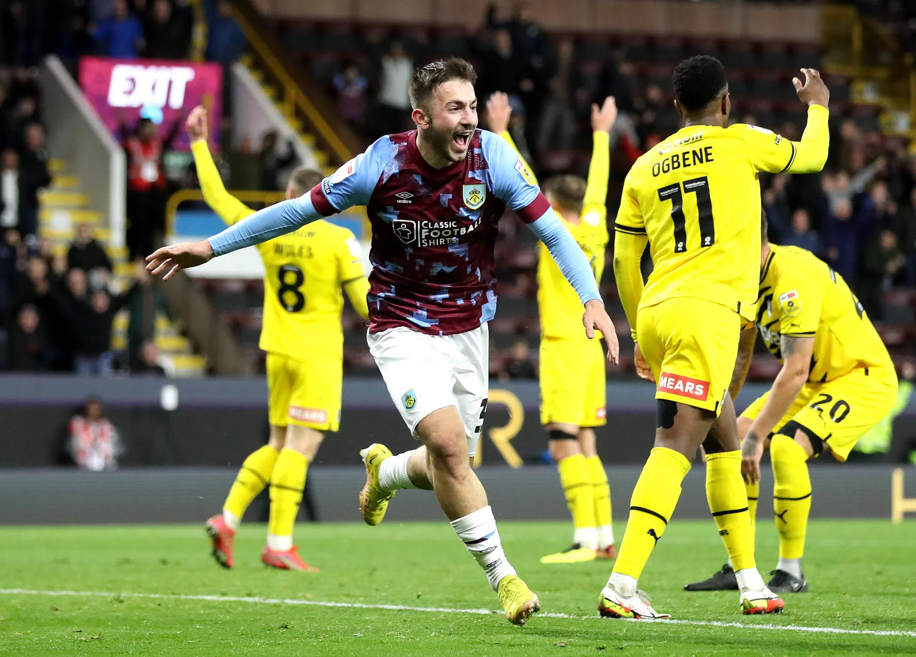 Orkaan van vreugde bij Burnley dankzij primeur Dervisoglu