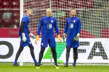 Thumbnail for article: In het hoofd van Hoek: dit zijn de cijfers van de Oranje-keepers