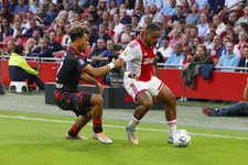 Thumbnail for article: Het duel tussen de Eredivisie-verdedigers die niet voorbij gedribbeld worden
