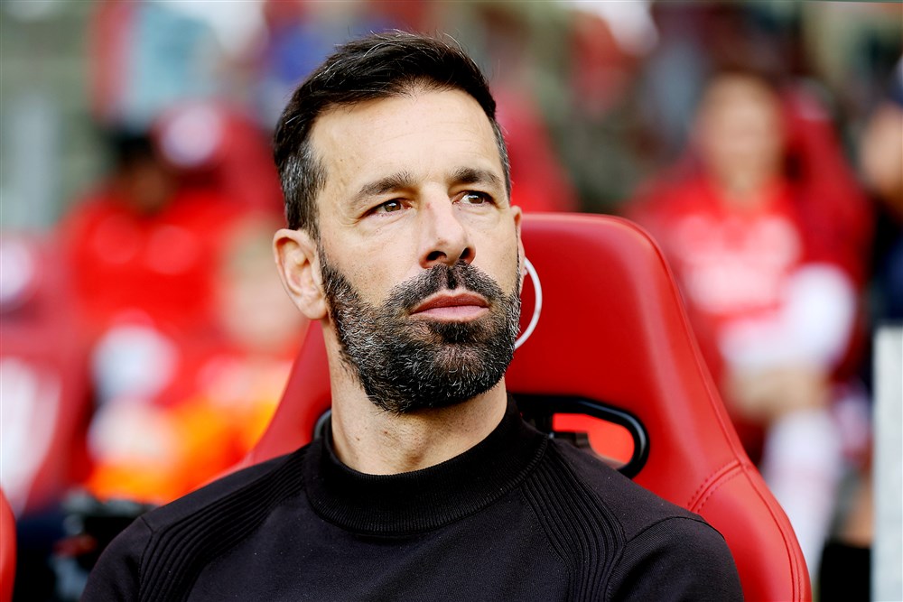 Van Nistelrooij hakt knopen door: El Ghazi op de bank bij PSV tegen Ajax