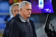 Thumbnail for article: Oud-directeur waarschuwt Mourinho: 'Karsdorp kan niet meer de deur uit'