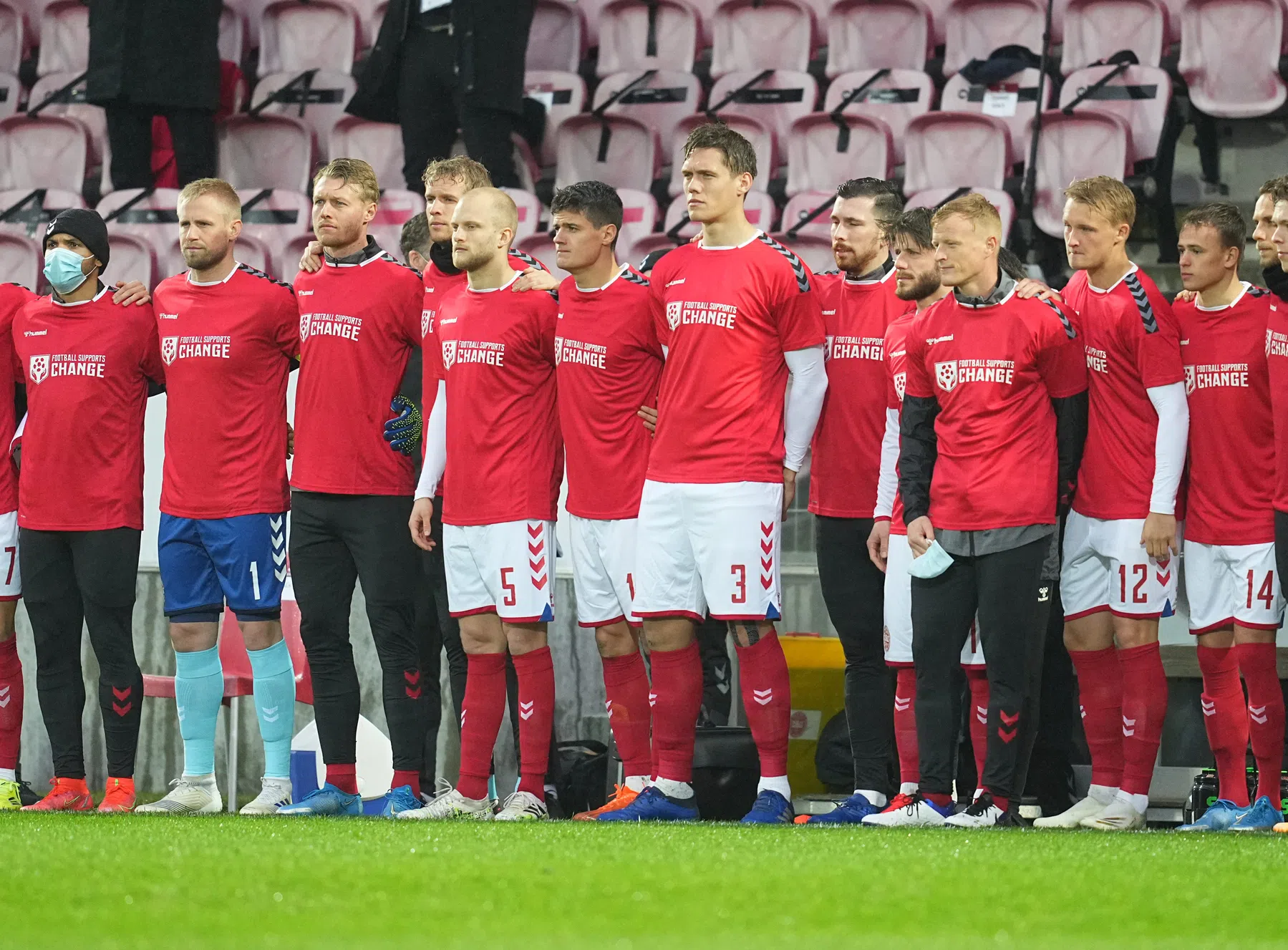 FIFA verbiedt politieke boodschap op Deense trainingsshirts