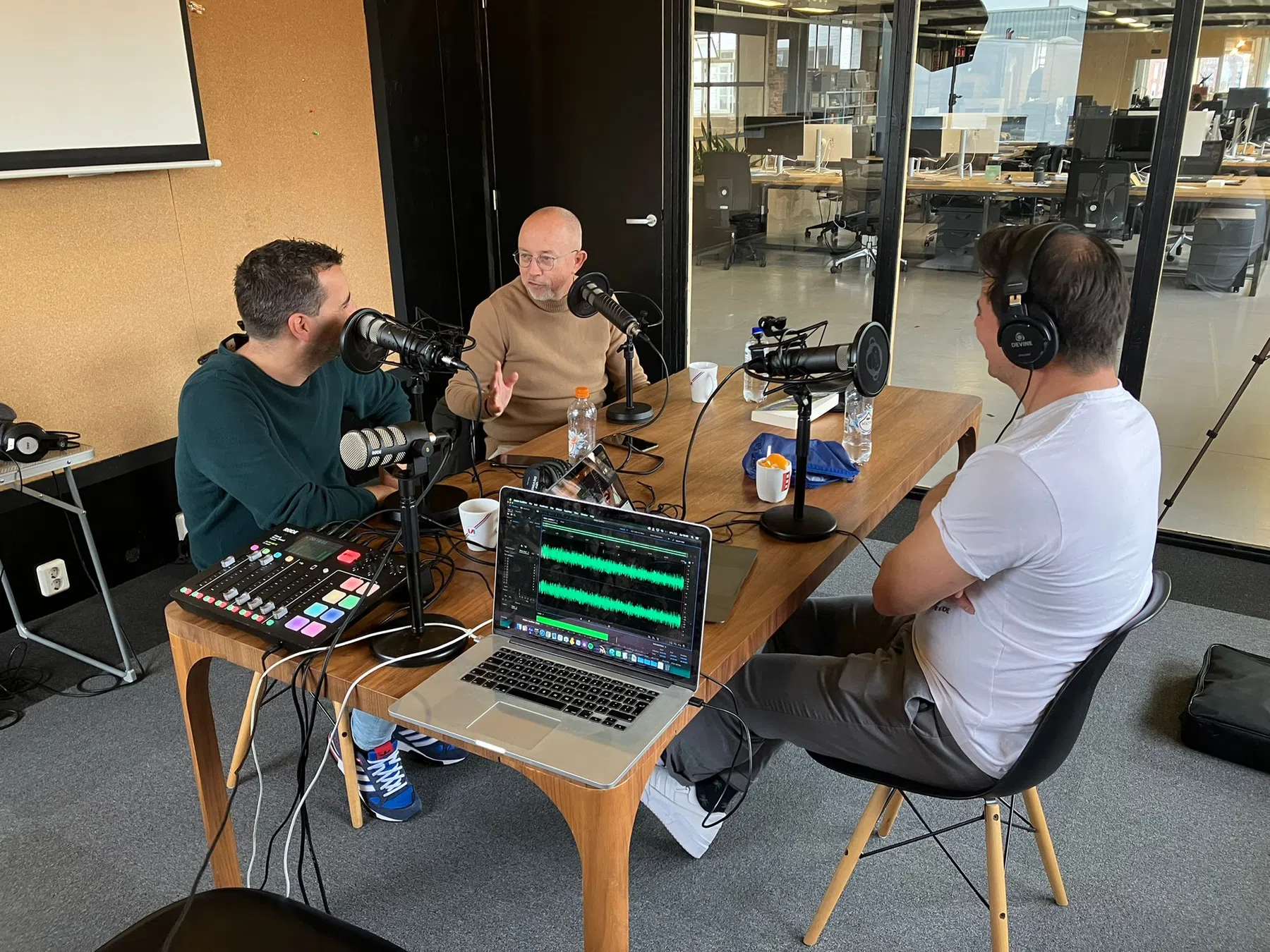 Pak Schaal Podcast Extra: Van Gaal, Osasuna en Erfurt