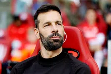 Thumbnail for article: Van Nistelrooij verwelkomt eregast bij PSV: 'Het was een wereldspeler' 