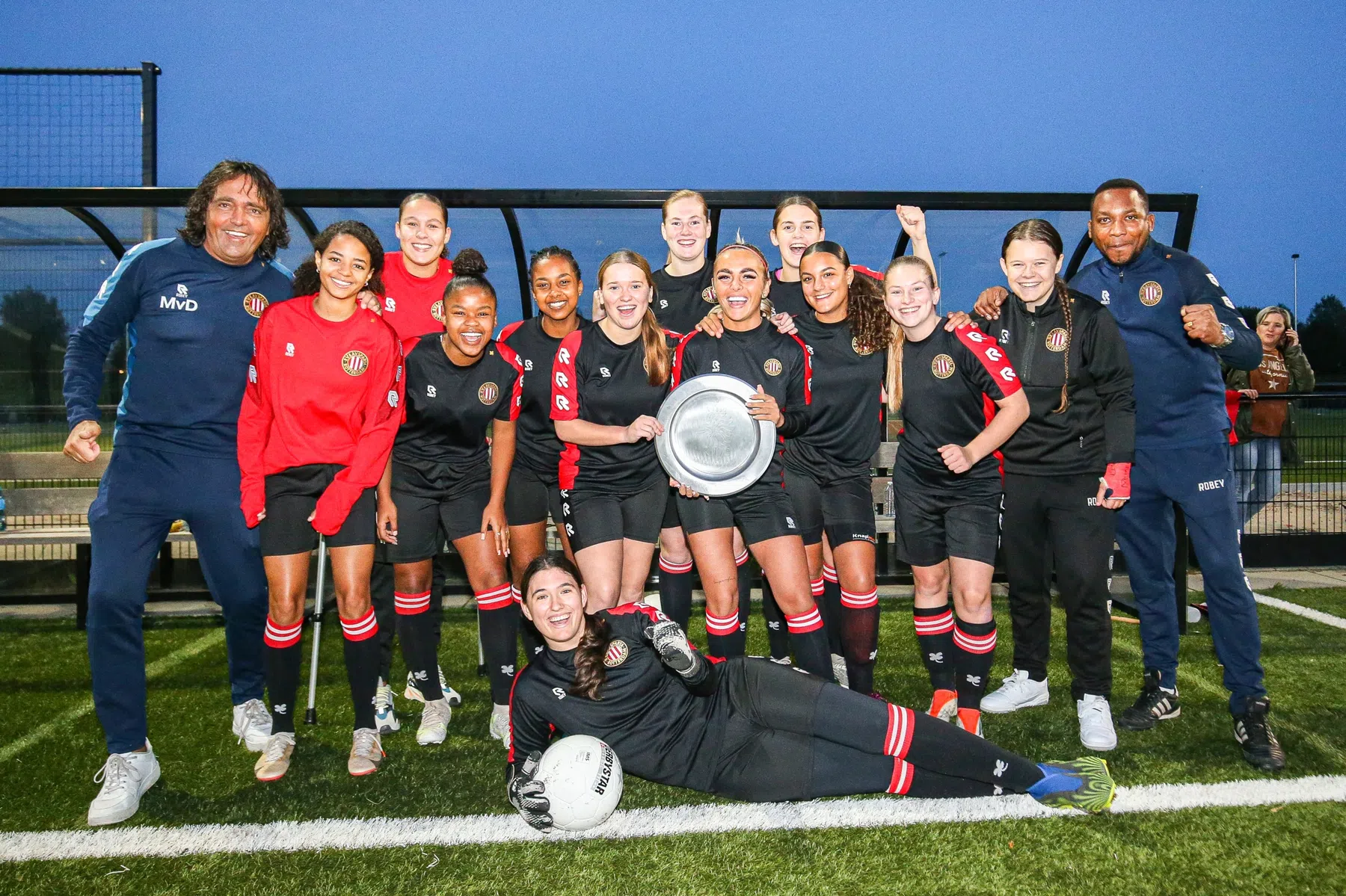 'Minimaal vijf speelsters kunnen Oranje halen' 