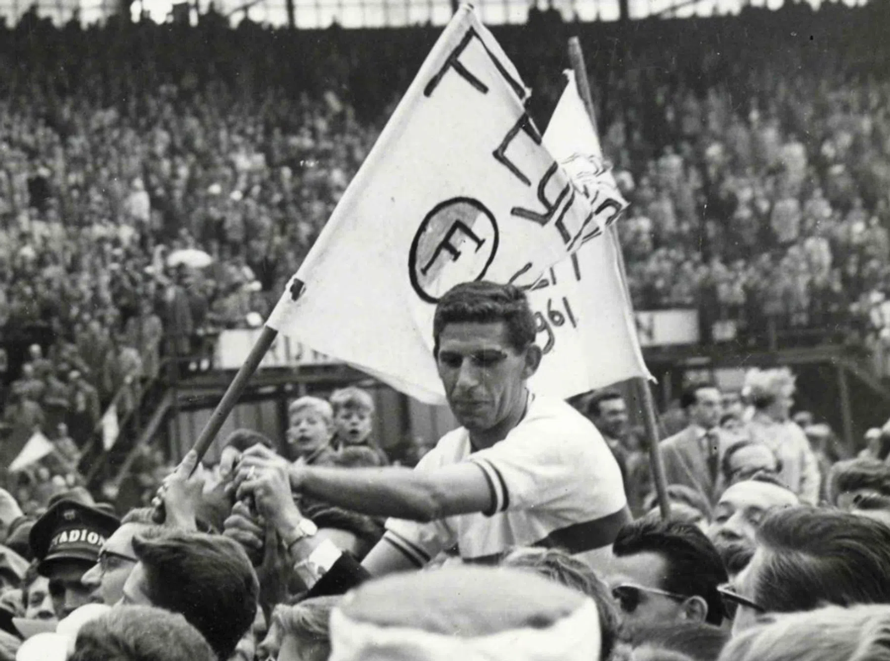 Cor van der Gijp, icoon van een wonderschoon Feyenoord: 'Wij hielden van elkaar'