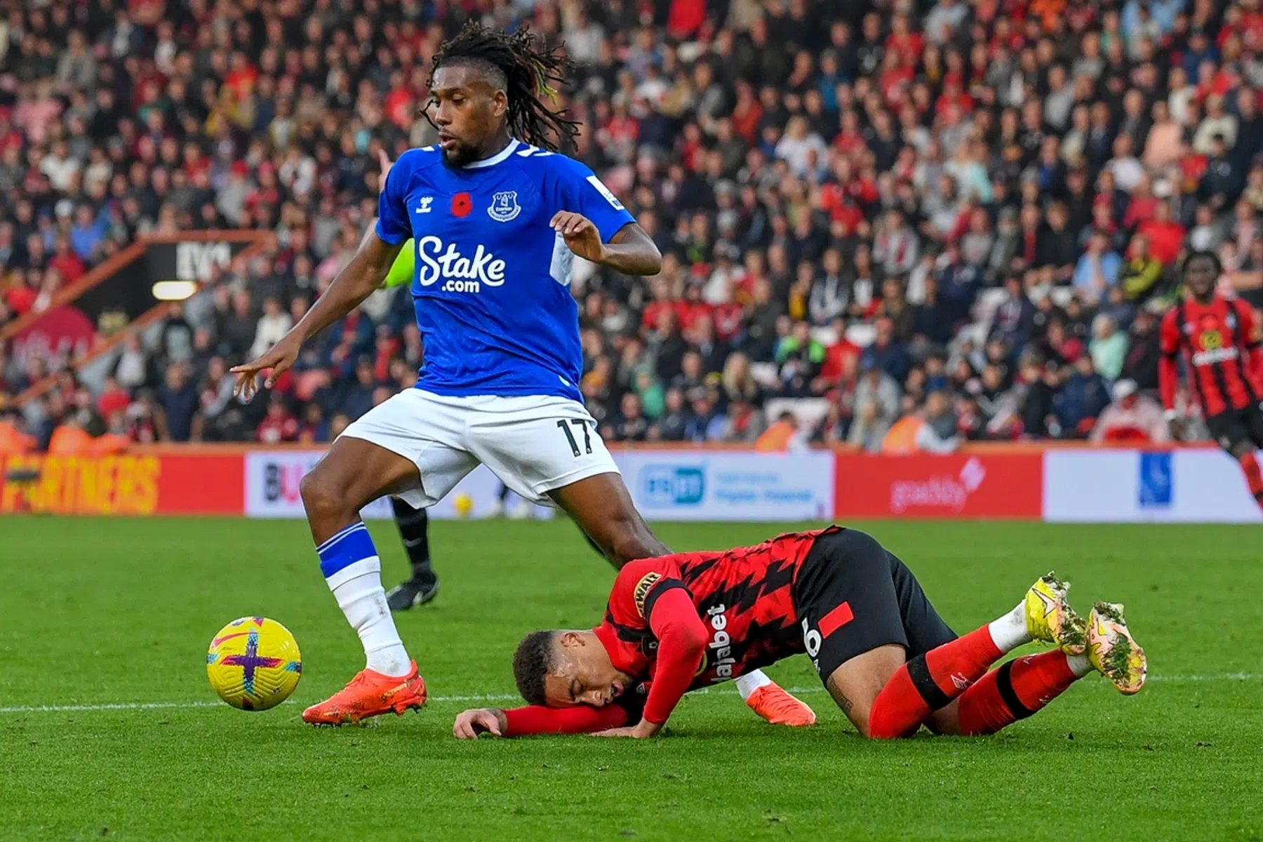 Everton-fans komen met heel duidelijk signaal: spelersshirt teruggegooid
