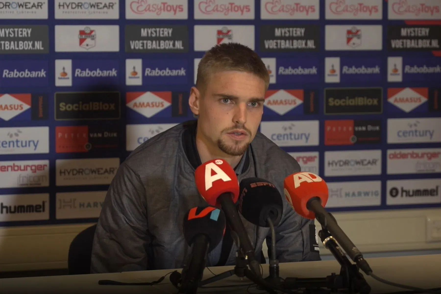 Taylor vol vertrouwen: 'Wij worden alsnog kampioen'