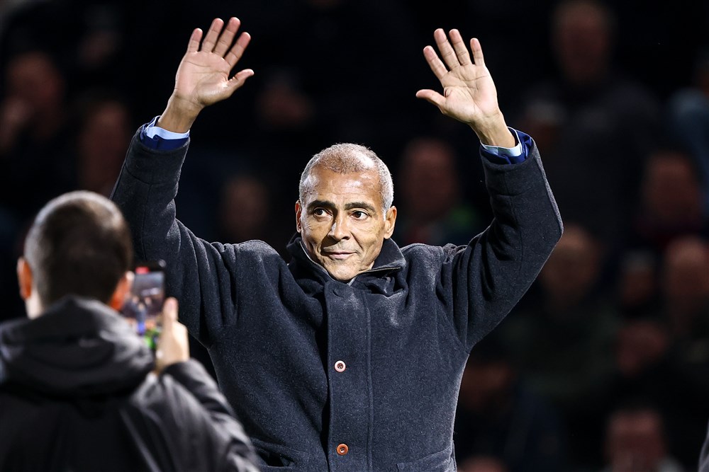 Romário voor even terug in Eindhoven: PSV zet legende in het zonnetje
