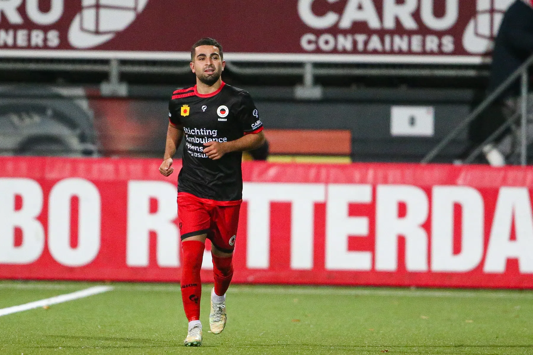 Azarkan denkt aan Feyenoord-toekomst, Dijkhuizen aan veertig gesprekken