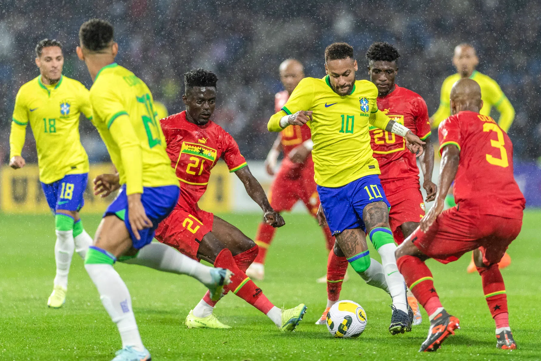 Gaat Neymar zijn idolen achterna?