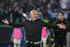 Thumbnail for article: Mourinho reageert opvallend rustig op woede-uitbarsting en rode kaart