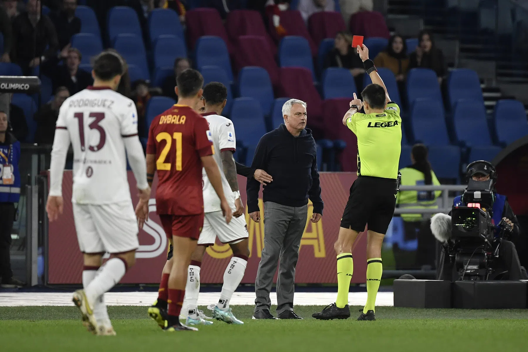 Hardleerse Mourinho moet opnieuw grote wedstrijd missen 