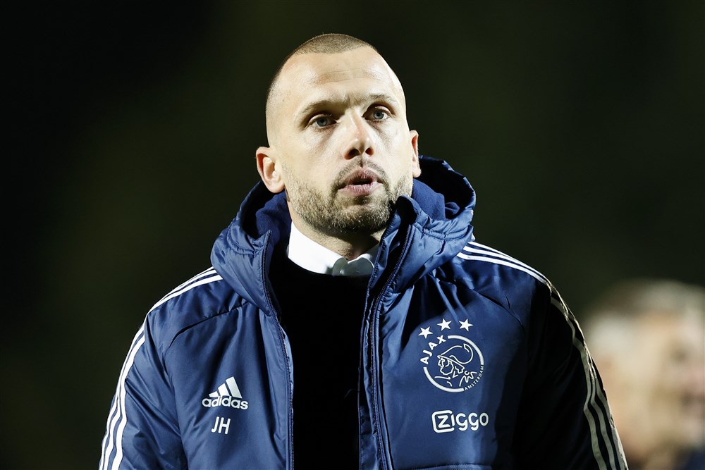 Ajax spreekt veel vertrouwen in Heitinga uit met nieuw contract