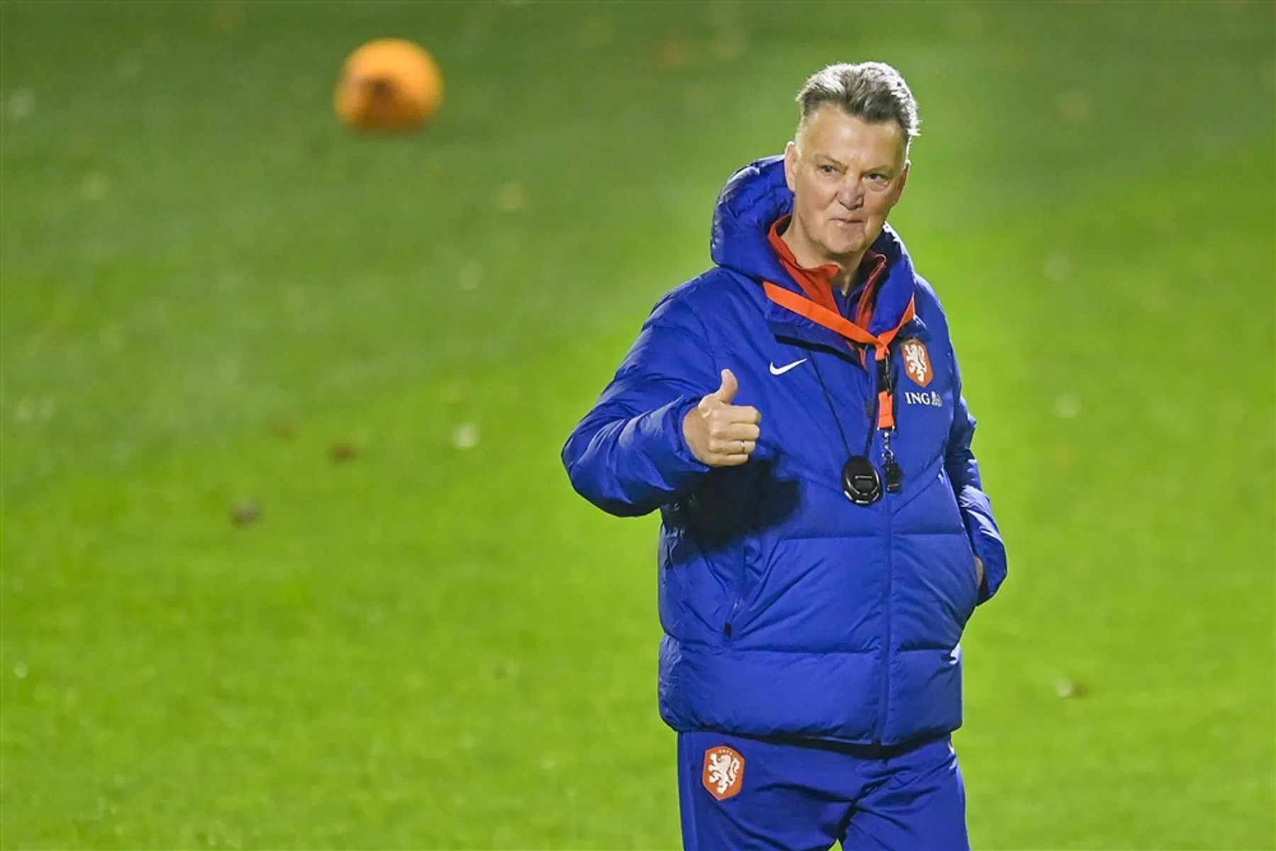 Van Gaal spreekt van 'fantastische faciliteiten' en herhaalt Qatar-standpunt