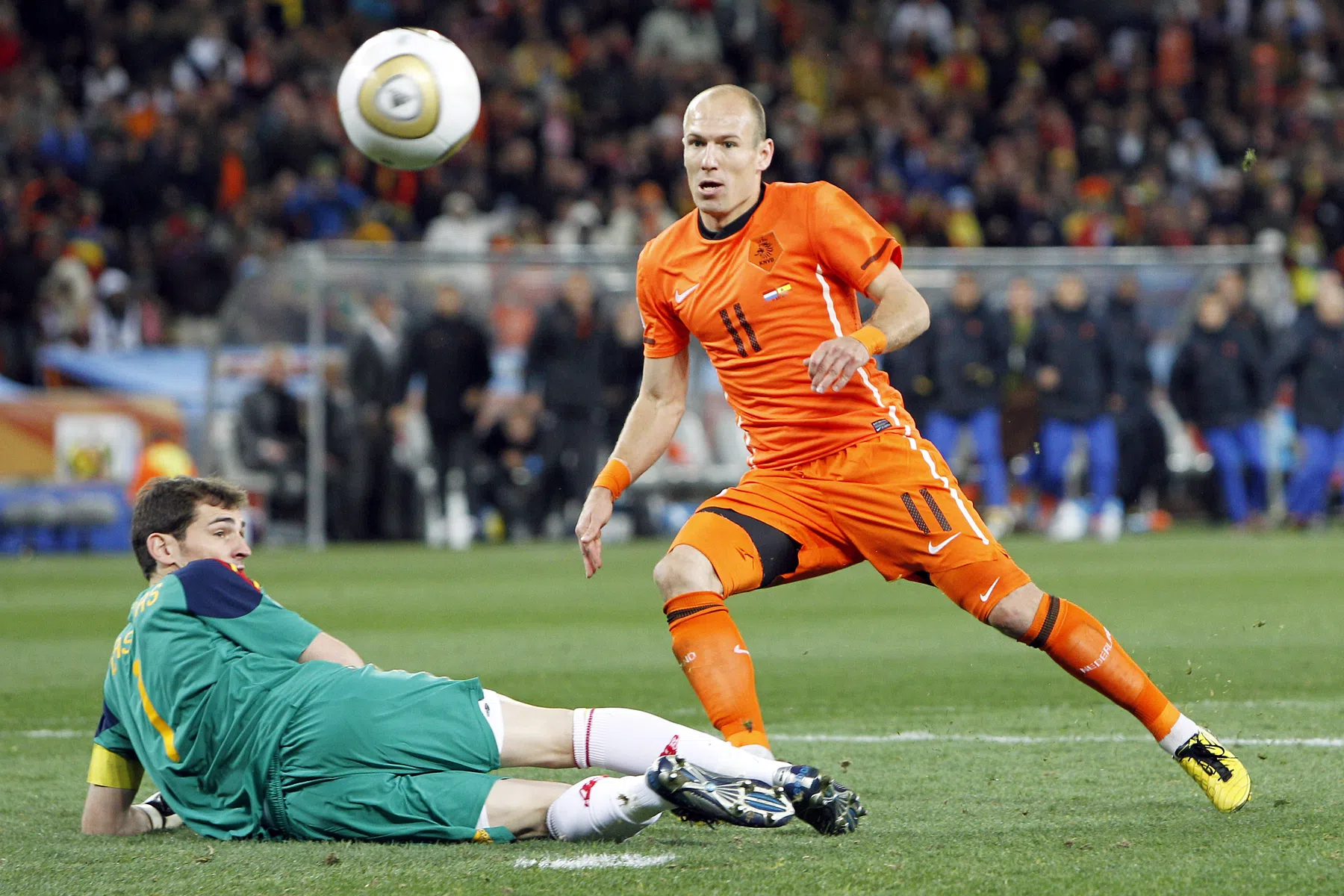 Casillas beschrijft redding op schot van Robben in één woord