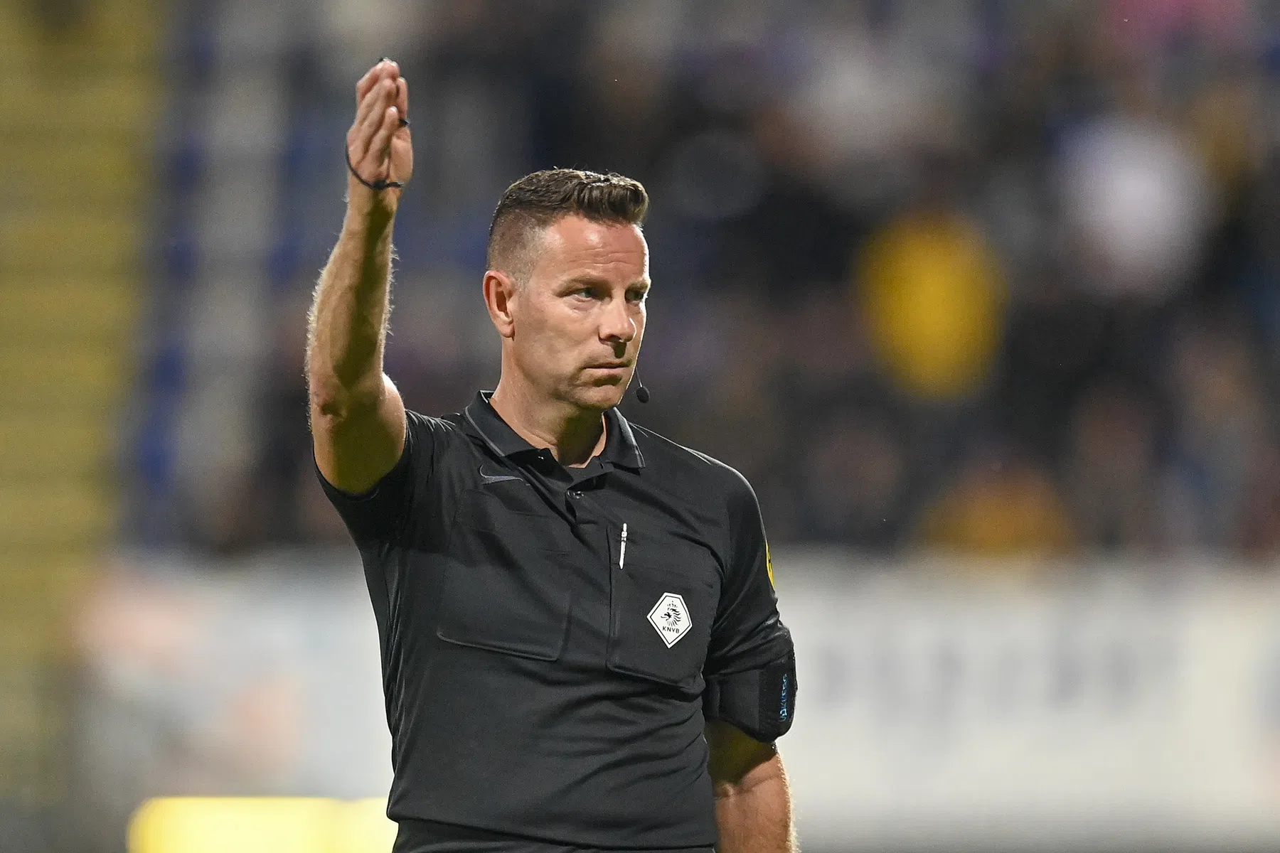 Van Boekel krijgt eerste WK-duel, FIFA introduceert stand-by AVAR