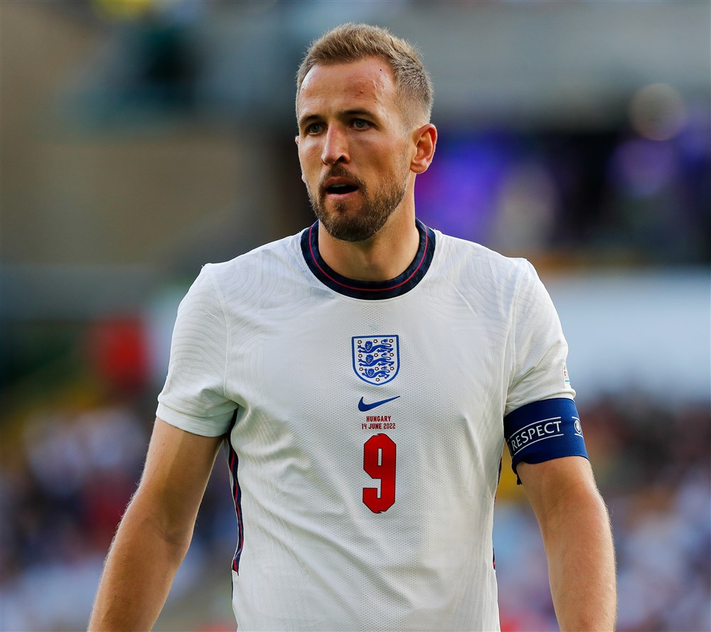 Engelse media spreken schande van mogelijke straf voor OneLove-band