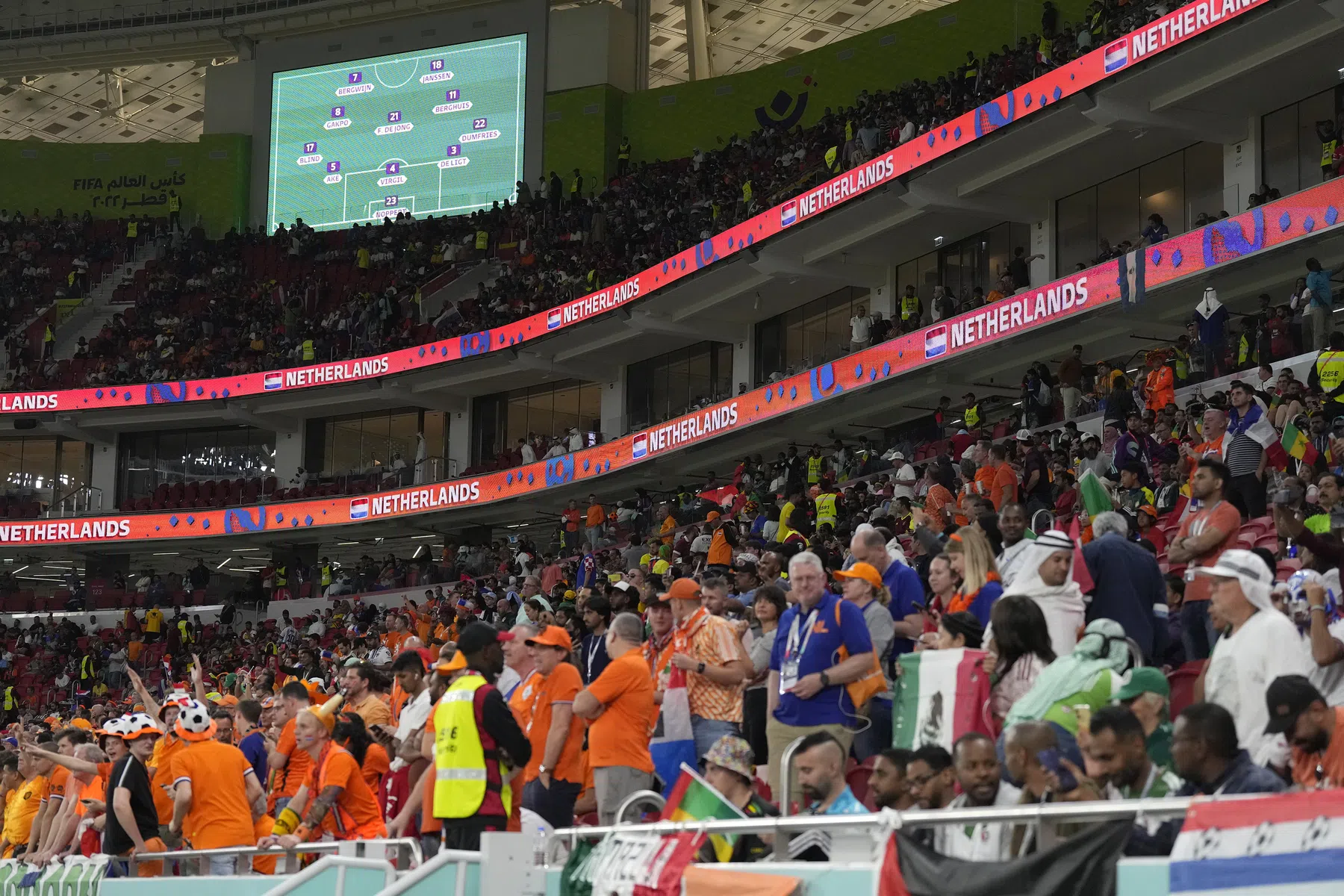 In het buitenland denken ze heel anders over de sfeer bij Senegal - Oranje