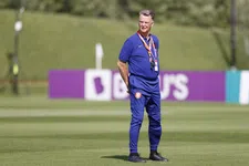 Thumbnail for article: Geef de One Love-band aan Louis van Gaal