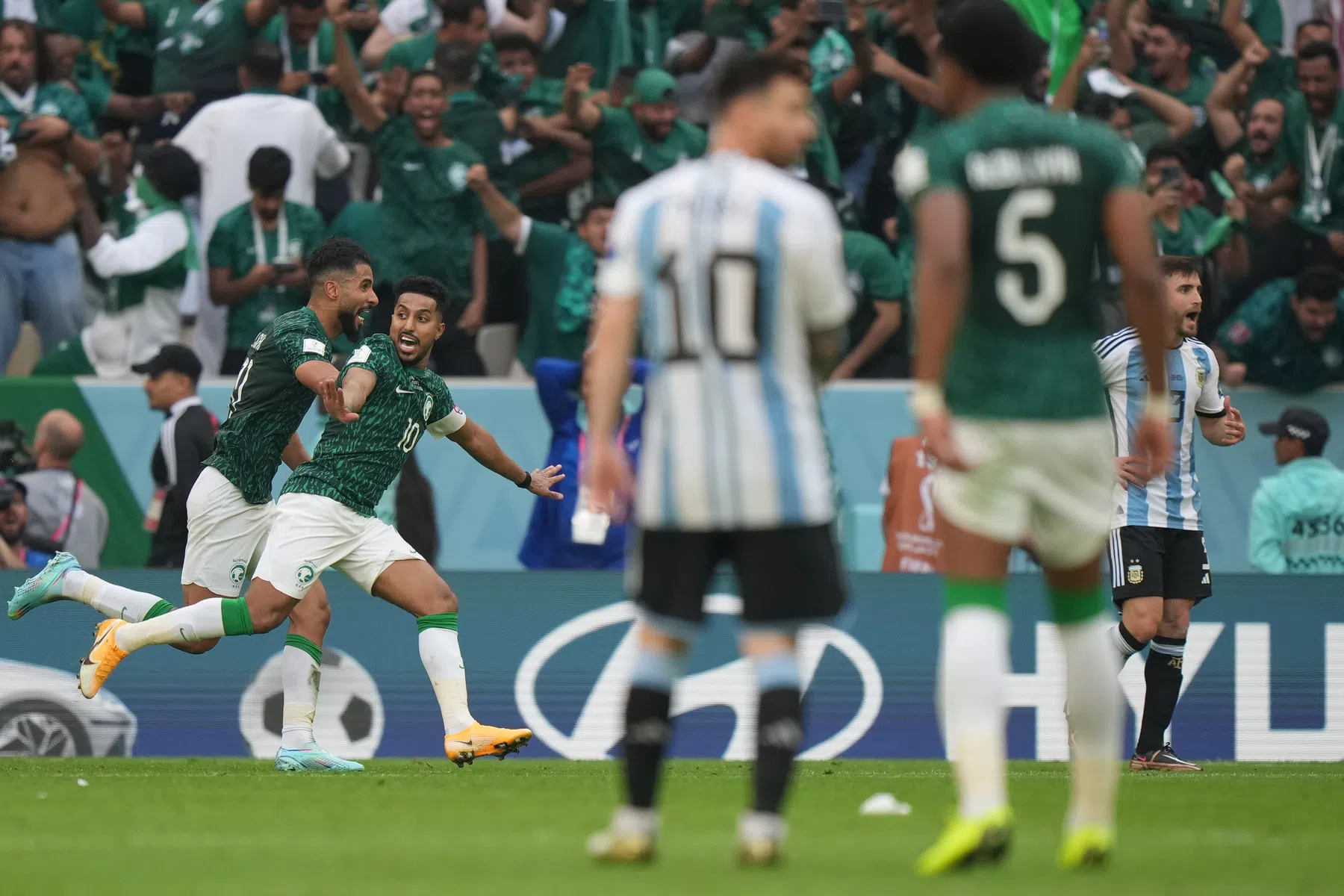 Saoedi-Arabië verpest WK-start Messi en Argentinië met megastunt
