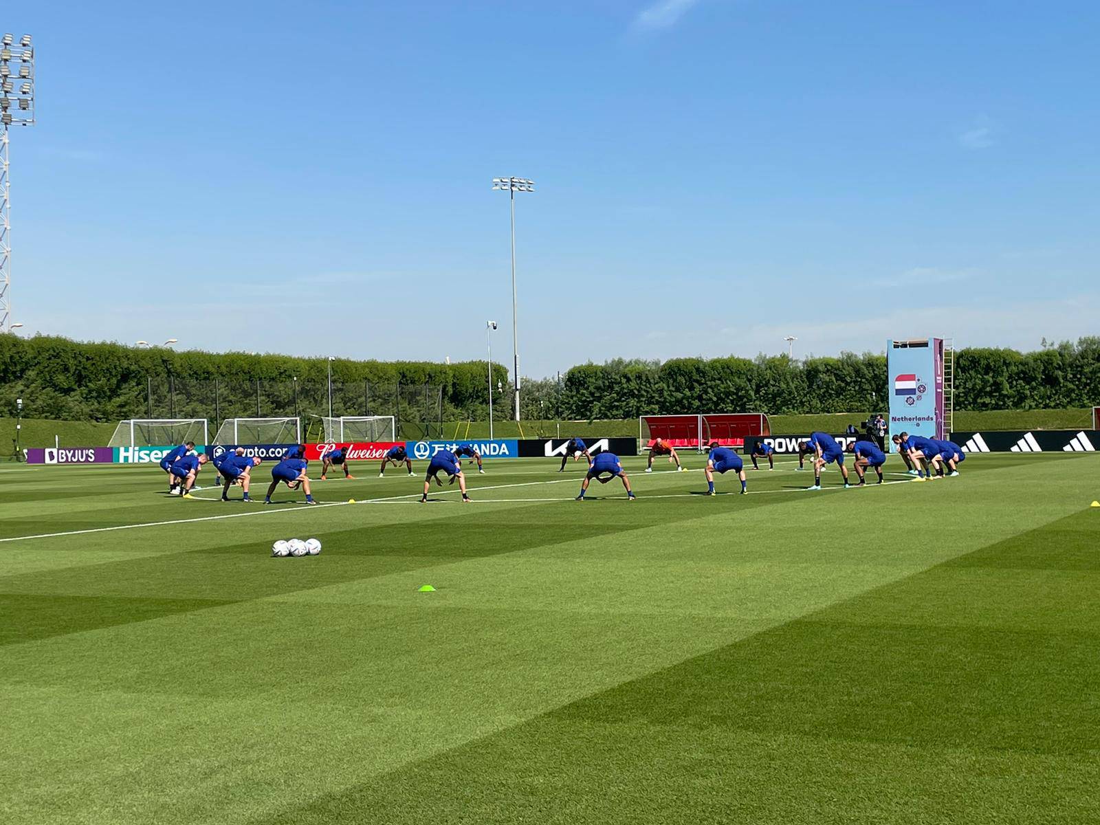 Van Gaal werkt met complete groep naar Ecuador toe