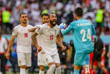 Thumbnail for article: Iran geeft beladen duel met tiental Wales bevrijdend sluitstuk