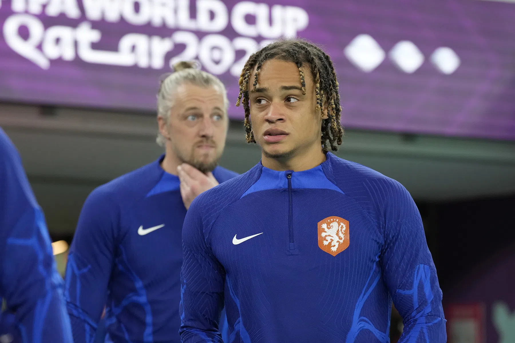 Van Hooijdonk breekt lans voor Simons en Lang: 'Er moet iets gebeuren' 