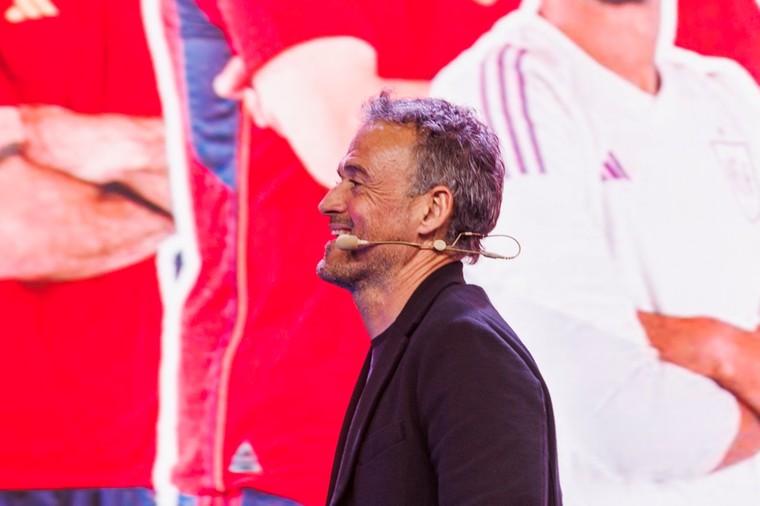 Enrique grapt over schoonzoon Ferran Torres: 'Dan gaat hij er meteen af'