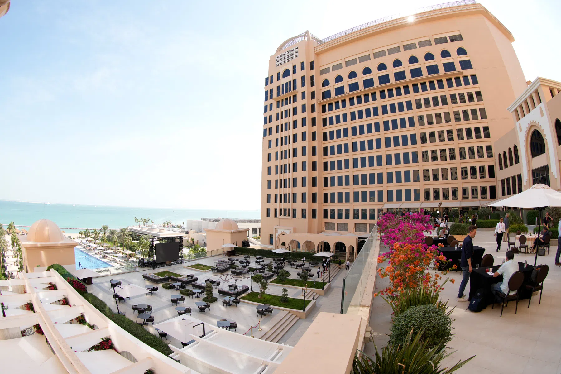 KNVB-spagaat in Qatar en Engelse pers voor Cody Gakpo