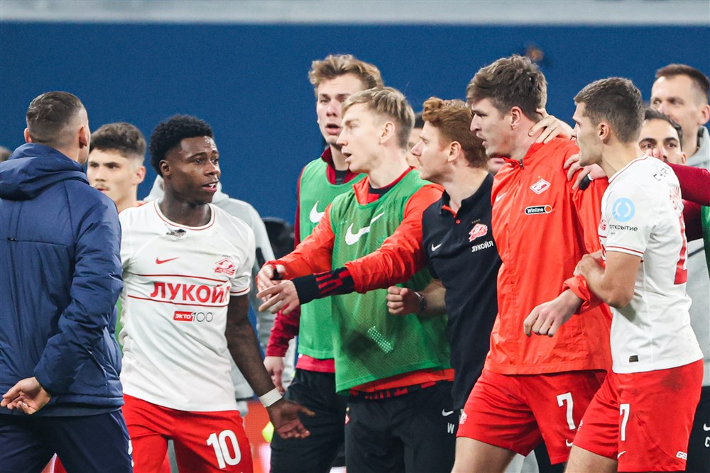 Opstootje rond Promes leidt tot zes rode kaarten in Russische topper