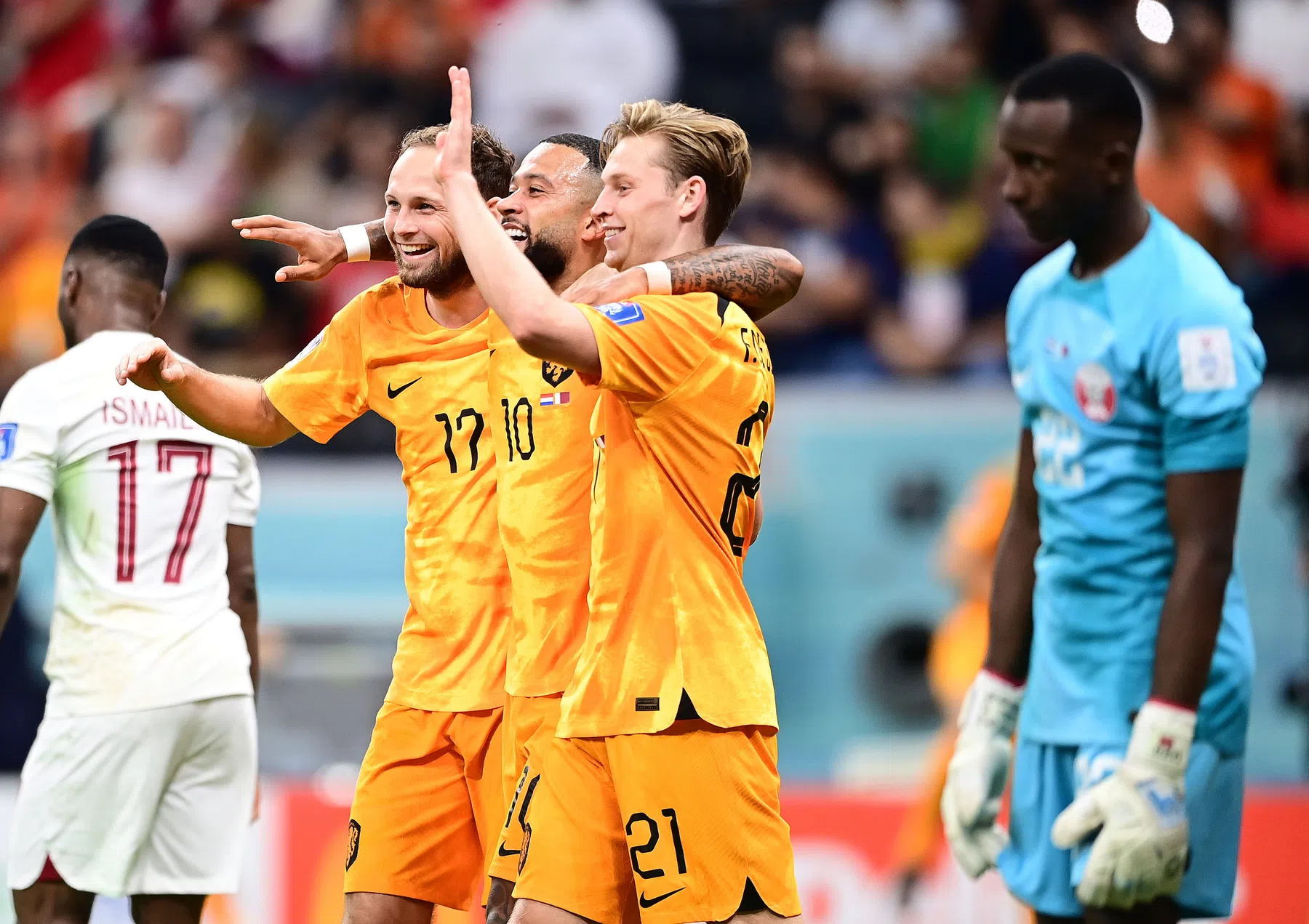 Cruijff: 'Geen exitstrategie voor Frenkie, ook Memphis kan van waarde zijn'