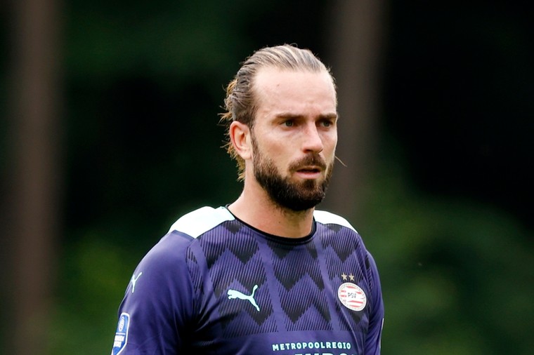 Vitesse verwelkomt gestopte Pröpper op training