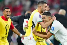 Thumbnail for article: Marokko in extase: Hakimi huilt van blijdschap en Ziyech is apetrots
