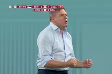 Thumbnail for article: Bondscoach Servië uit zeer vulgaire taal richting Xhaka en Shaqiri