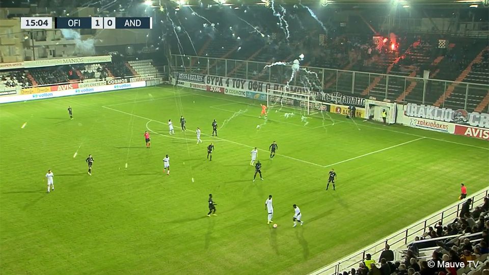 Anderlecht-spelers belanden tijdens oefenduel in Grieks vuurwerkgeweld