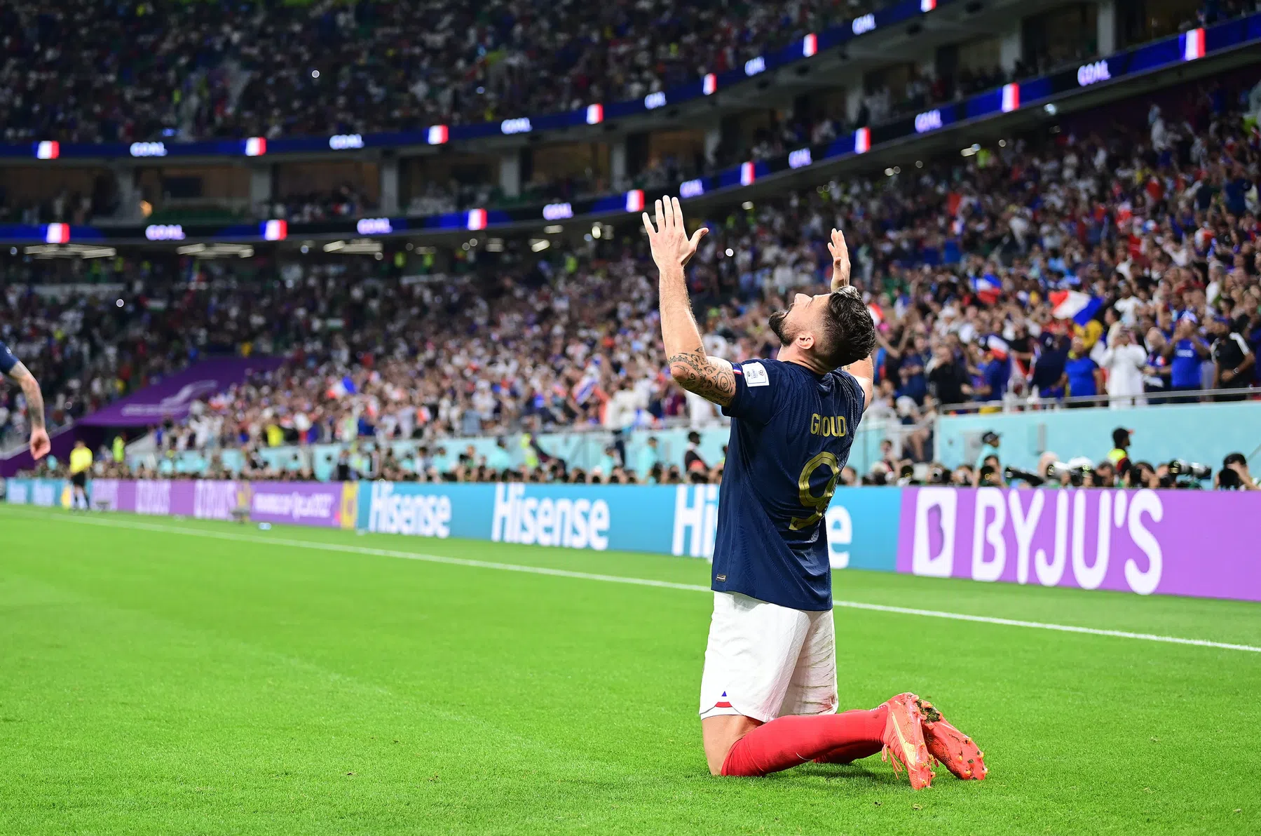 Waarom we moeten knielen voor de carrière van antiheld Giroud