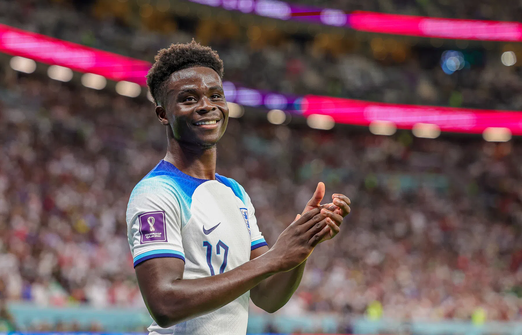 'Mbappé van Engeland' kan niets met vergelijking: 'Ik wil mezelf zijn'
