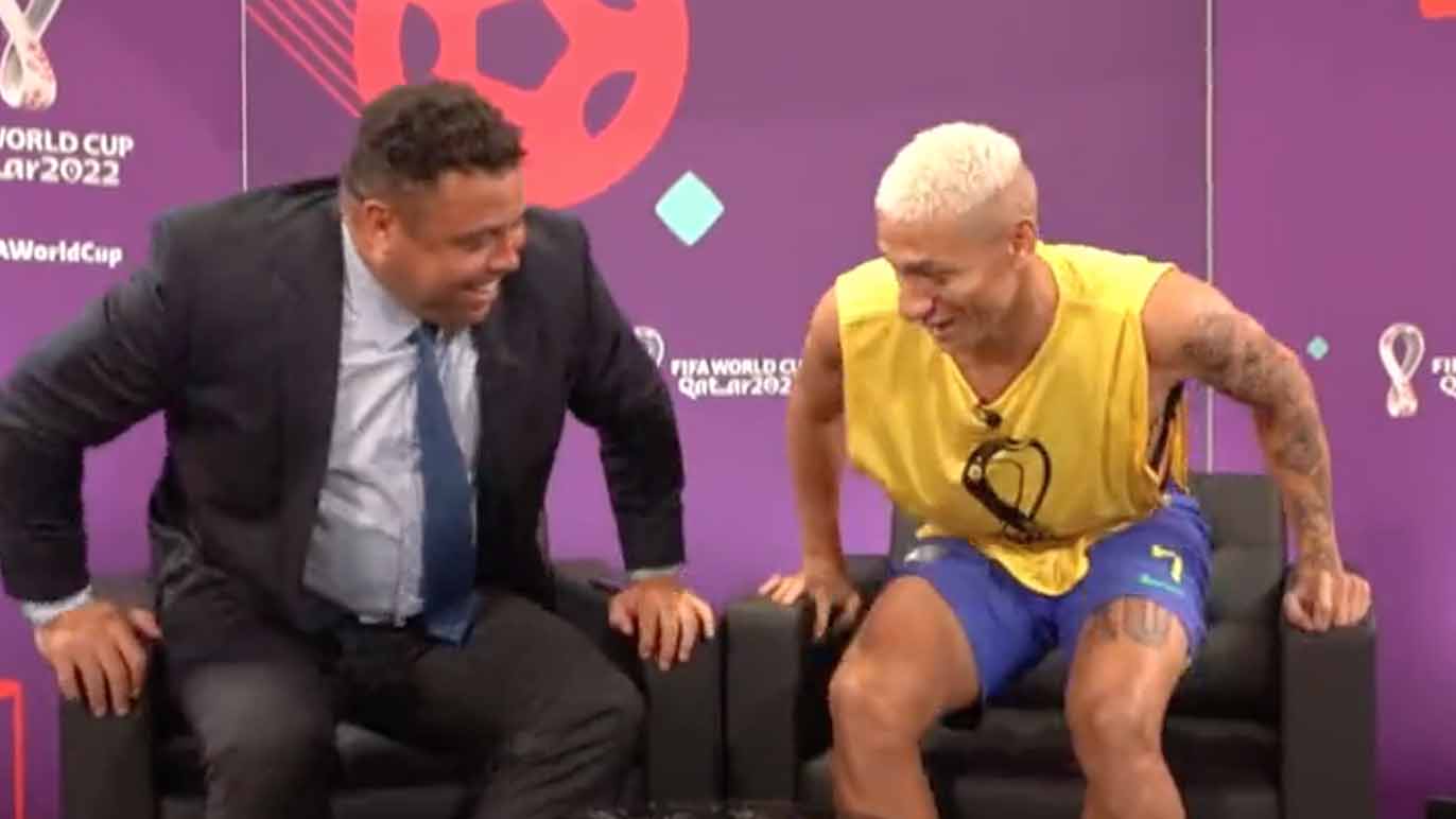 Richarlison laat na Tite ook Ronaldo dansen