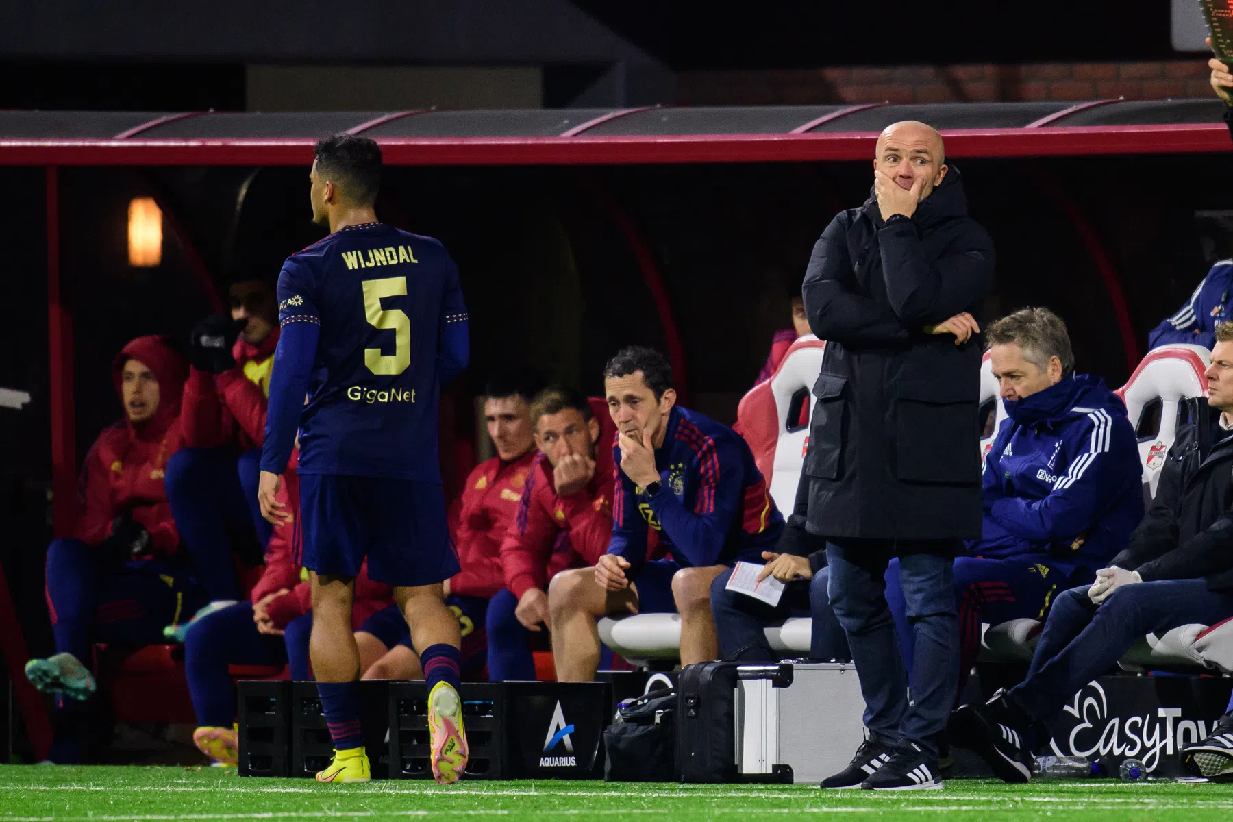 Maduro kijkt als trainer naar voetbal: 'Ajax is een one trick pony'