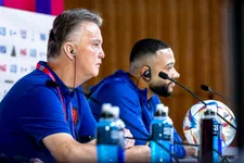 Thumbnail for article: Van Gaal: 'Ik steek wat op van de adviezen van Schweinsteiger'