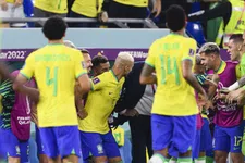 Thumbnail for article: Brazilië danst vrolijk door: 'Maar mijn spelers zie ik liever niet op die manier'