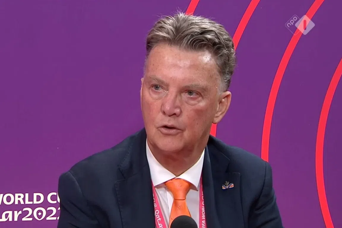 Van Gaal beschrijft 'vreselijke stemming' in de kleedkamer