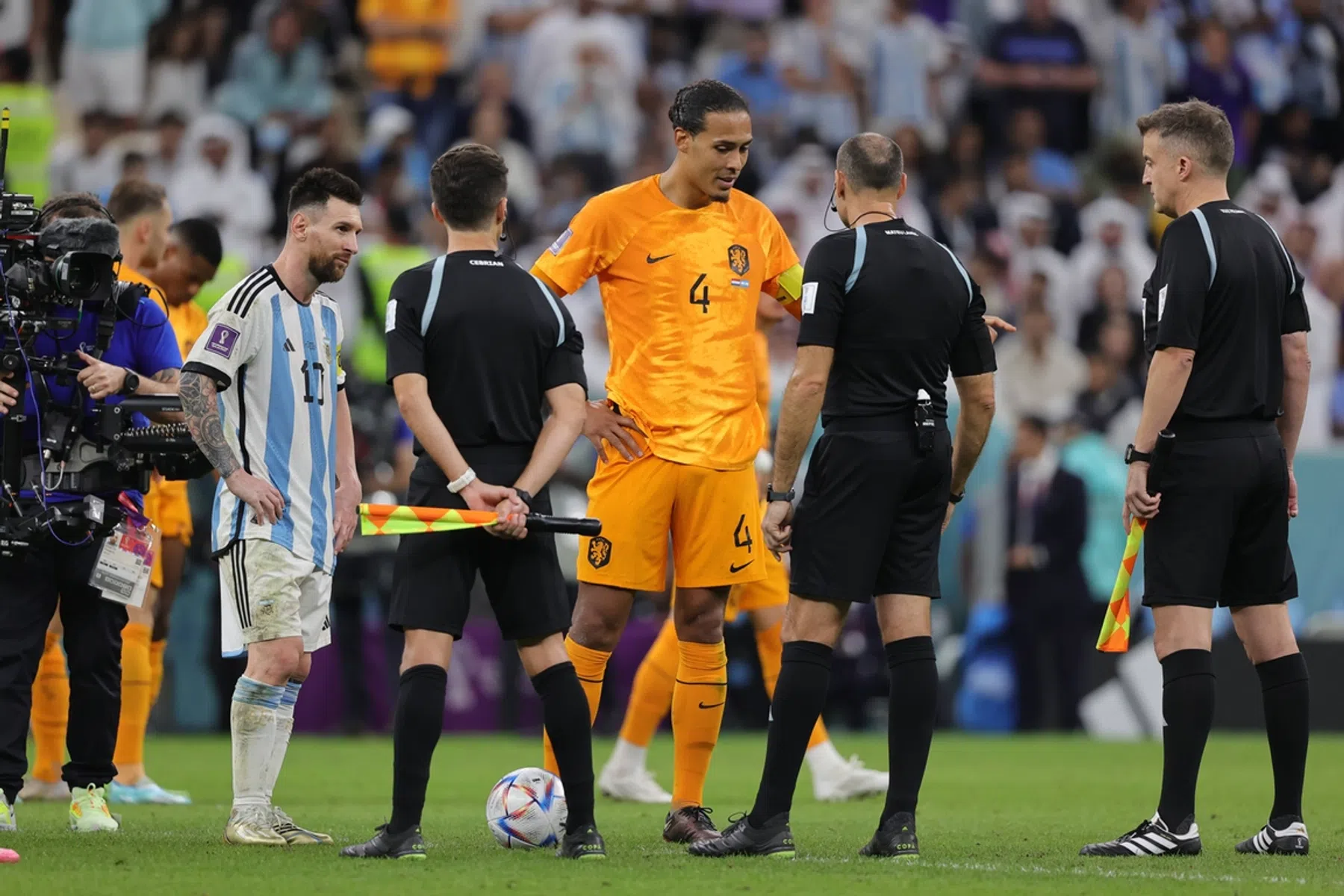 Laatste Dag van Oranje: Virgil van Dijk zit helemaal stuk