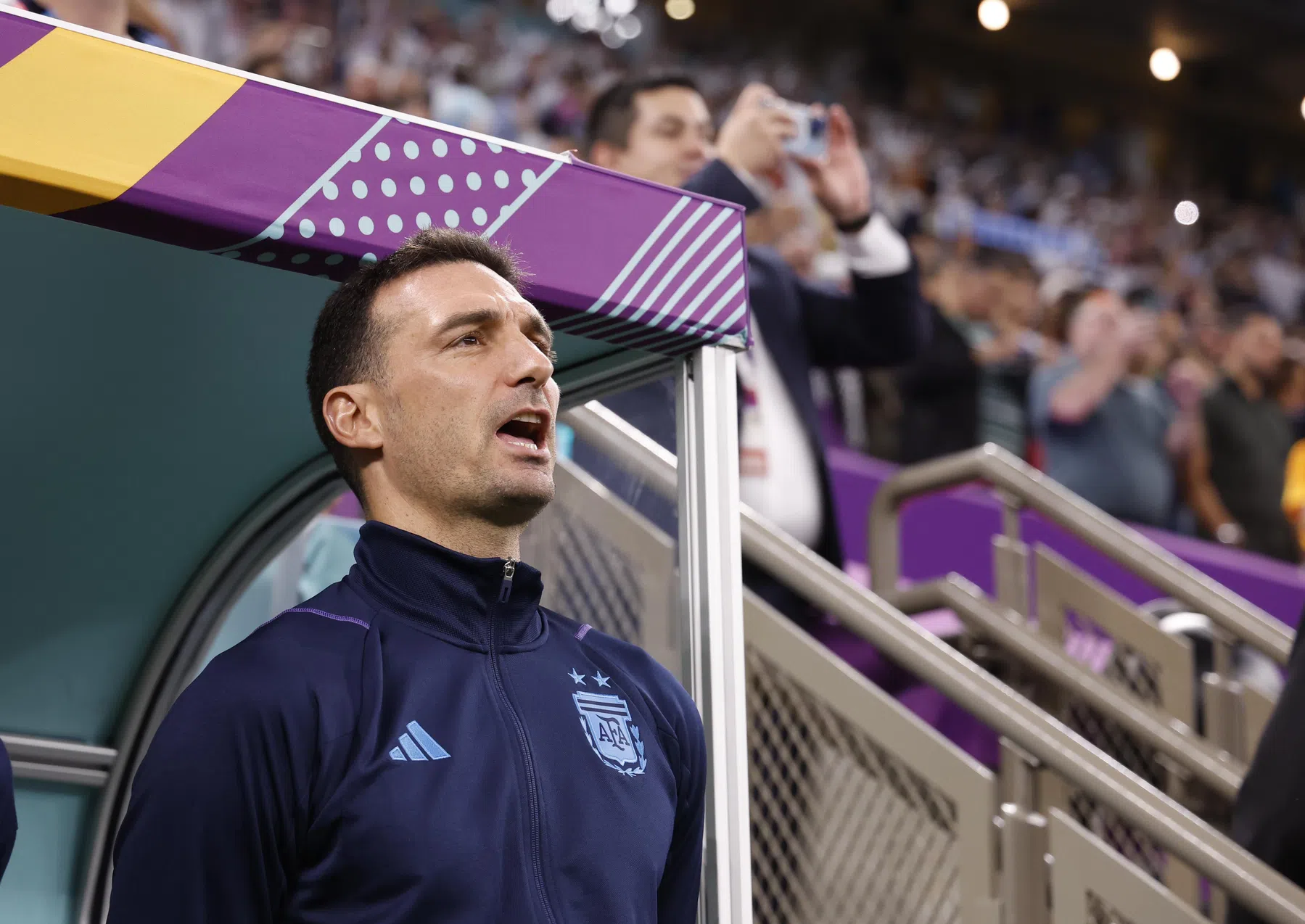 Scaloni over gekrenkte Messi: 'Hij is geraakt door woorden Van Gaal'